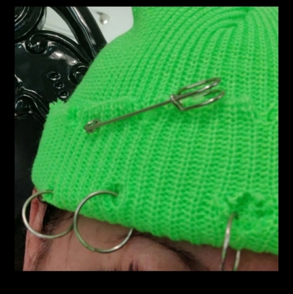 Neon punk beanie - Picture 6 of 7